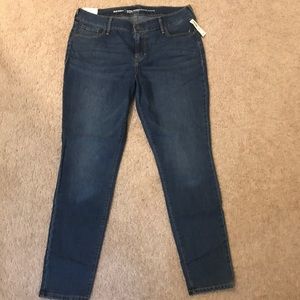 NWT Old Navy Rockstar jeans